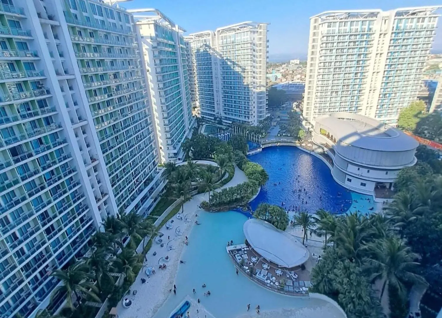 Maldives Tower Azure Apartment Manila